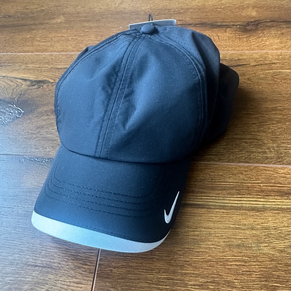 Nike Golf Hat Club Cap Black M/L Dri Fit Unisex Adult Lightweight Casual Active